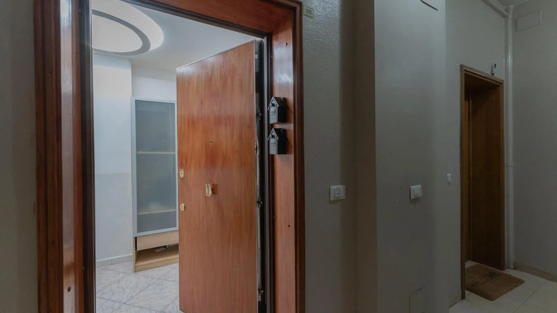 Fioravanti Apartments - San Luca Suite & Genesis House, A Pochi Passi Dalla Stazione, Vicino Al Cuore Di Bologna Italy