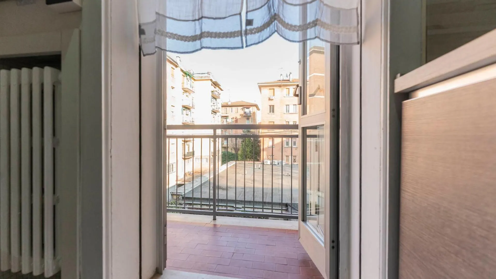 Fioravanti Apartments - San Luca Suite & Genesis House, A Pochi Passi Dalla Stazione, Vicino Al Cuore Di Bologna Italy