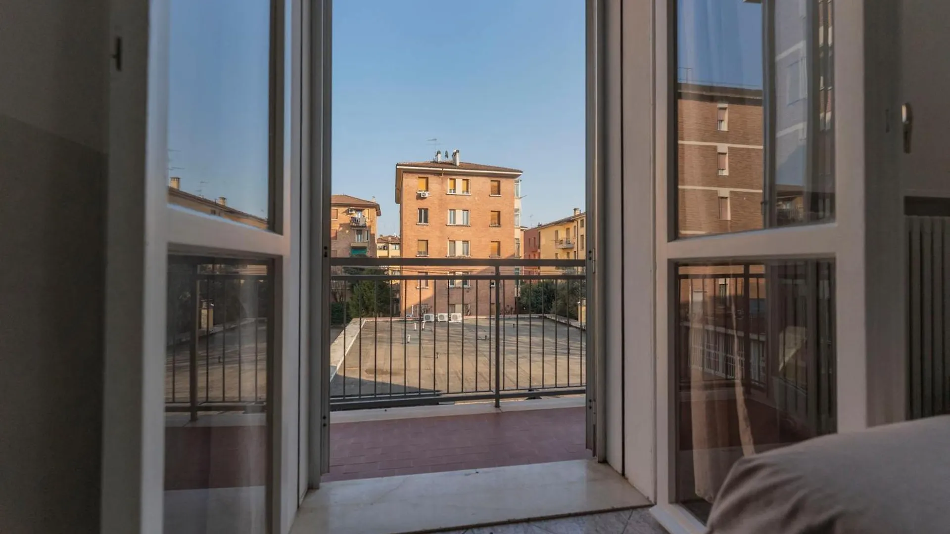 Fioravanti Apartments - San Luca Suite & Genesis House, A Pochi Passi Dalla Stazione, Vicino Al Cuore Di Bologna 0*,  Italy