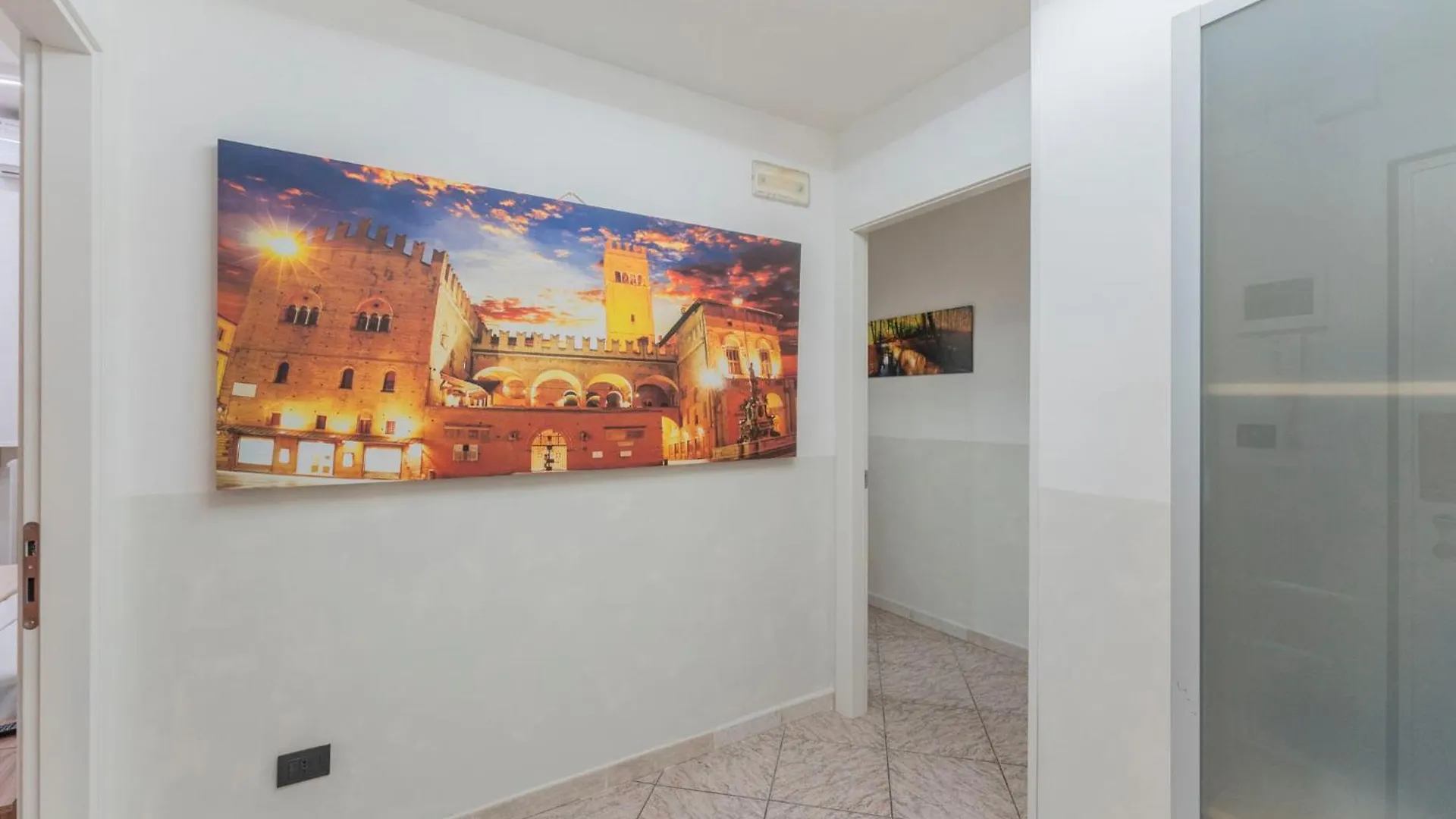 Fioravanti Apartments - San Luca Suite & Genesis House, A Pochi Passi Dalla Stazione, Vicino Al Cuore Di Bologna