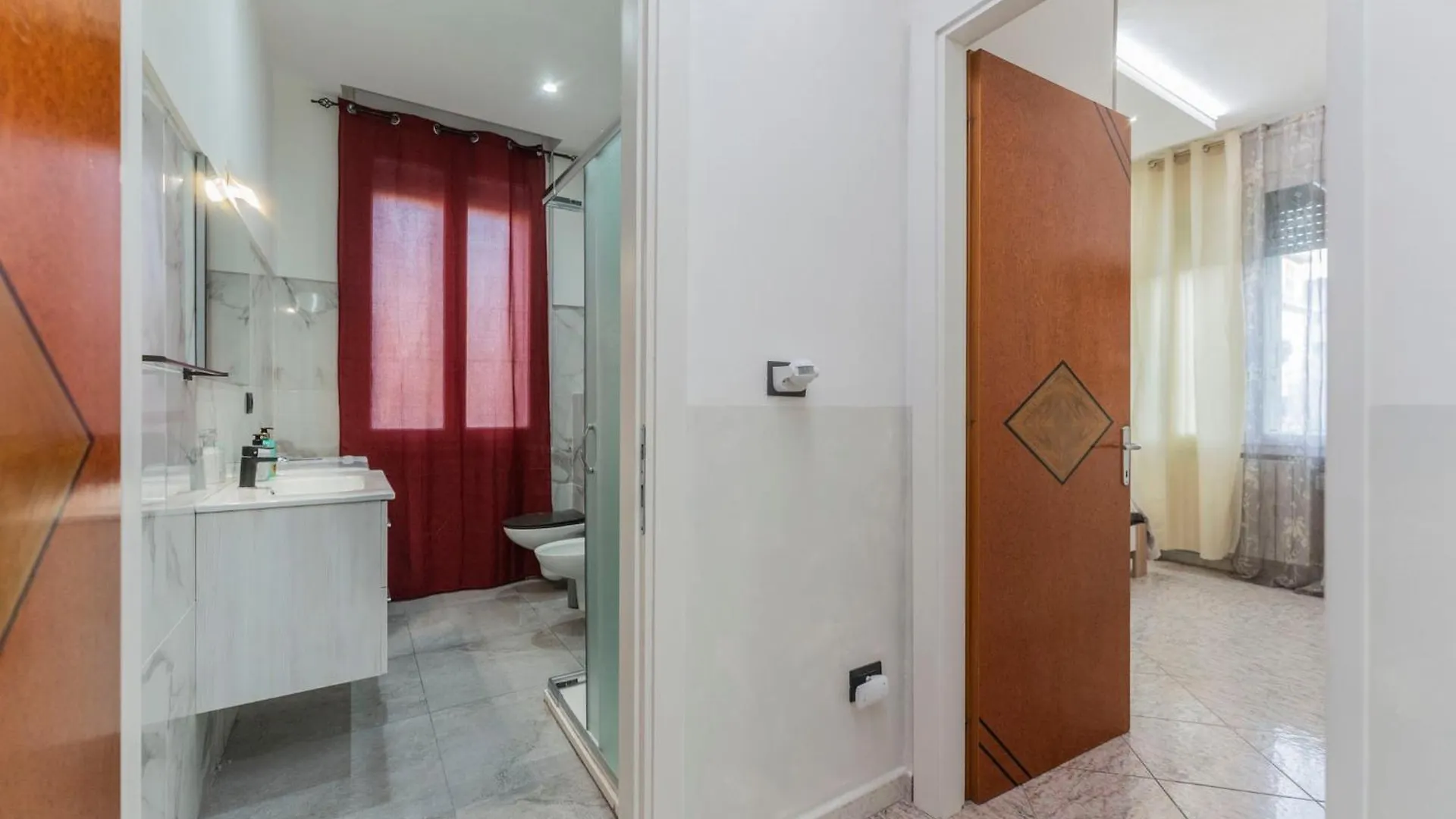 Aparthotel Fioravanti Apartments - San Luca Suite & Genesis House, A Pochi Passi Dalla Stazione, Vicino Al Cuore Di Bologna