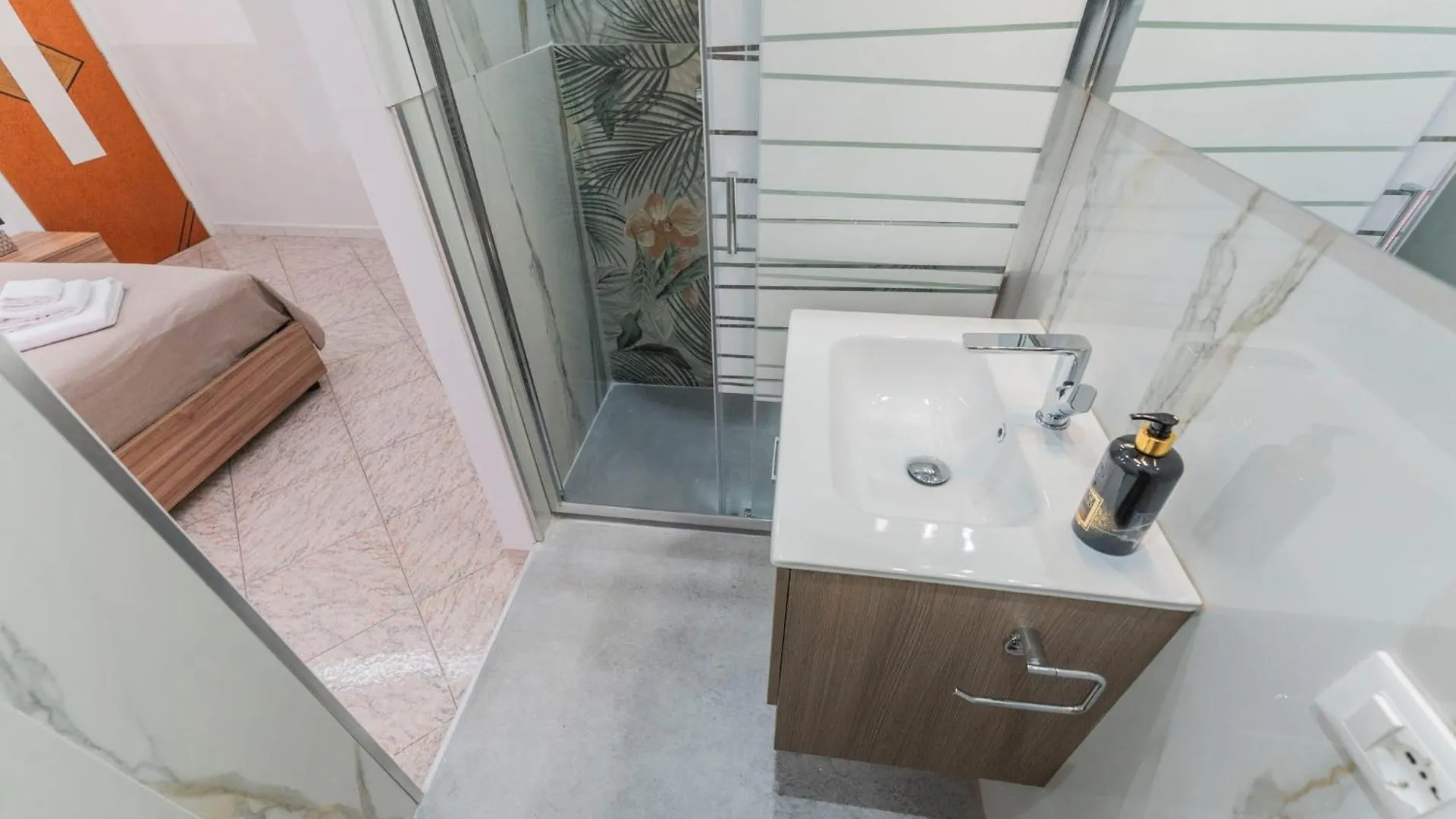 Fioravanti Apartments - San Luca Suite & Genesis House, A Pochi Passi Dalla Stazione, Vicino Al Cuore Di Bologna Aparthotel