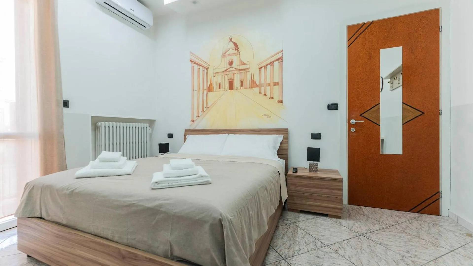 Aparthotel Fioravanti Apartments - San Luca Suite & Genesis House, A Pochi Passi Dalla Stazione, Vicino Al Cuore Di Bologna Italy