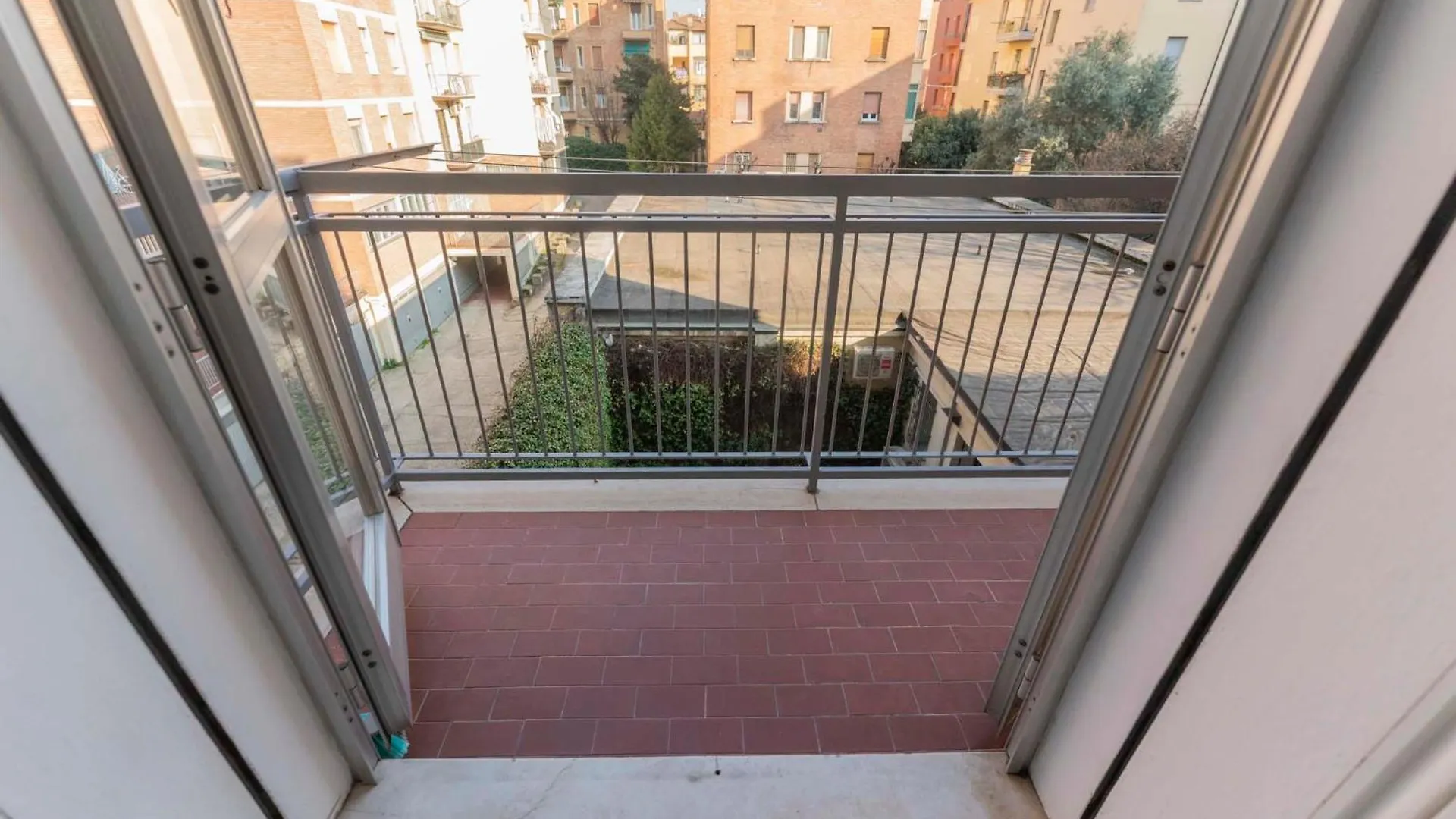 Fioravanti Apartments - San Luca Suite & Genesis House, A Pochi Passi Dalla Stazione, Vicino Al Cuore Di Bologna